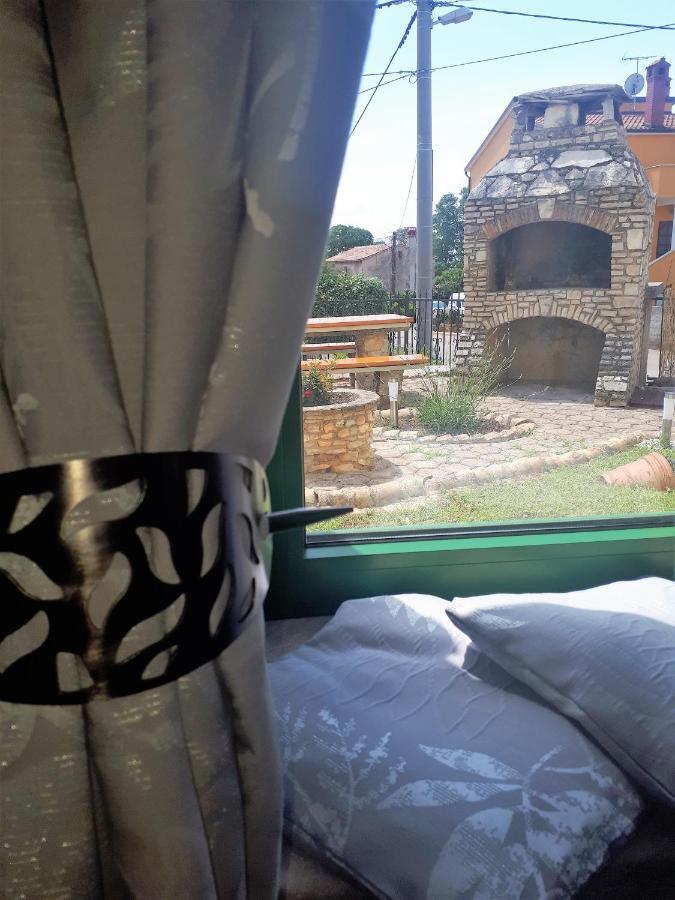 Apartment Terra Rossa Kaštelir Dış mekan fotoğraf
